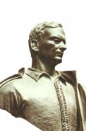 Sculpture bust of Julio Romero de Torres